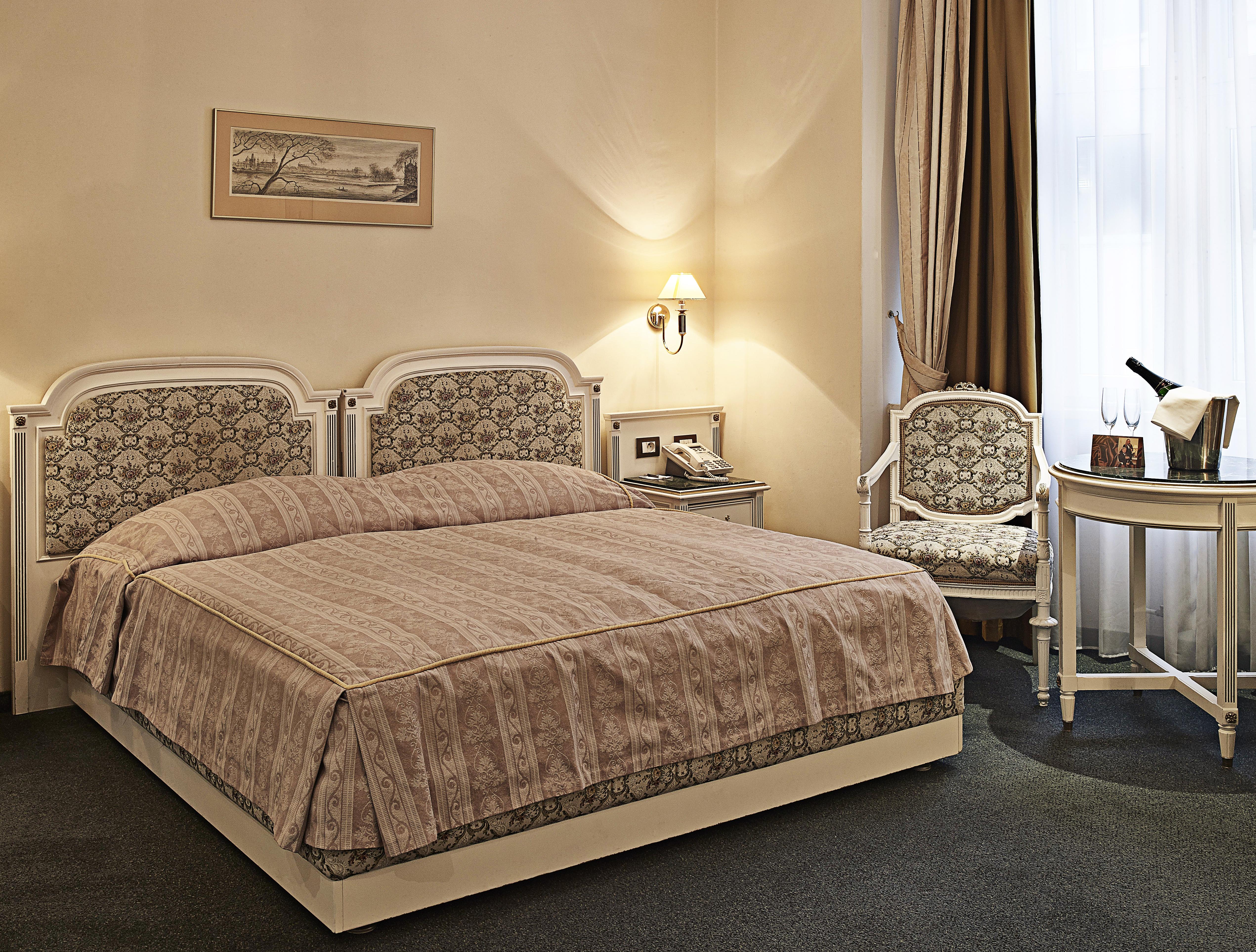 Otel Ambassador Zlata Husa Prag