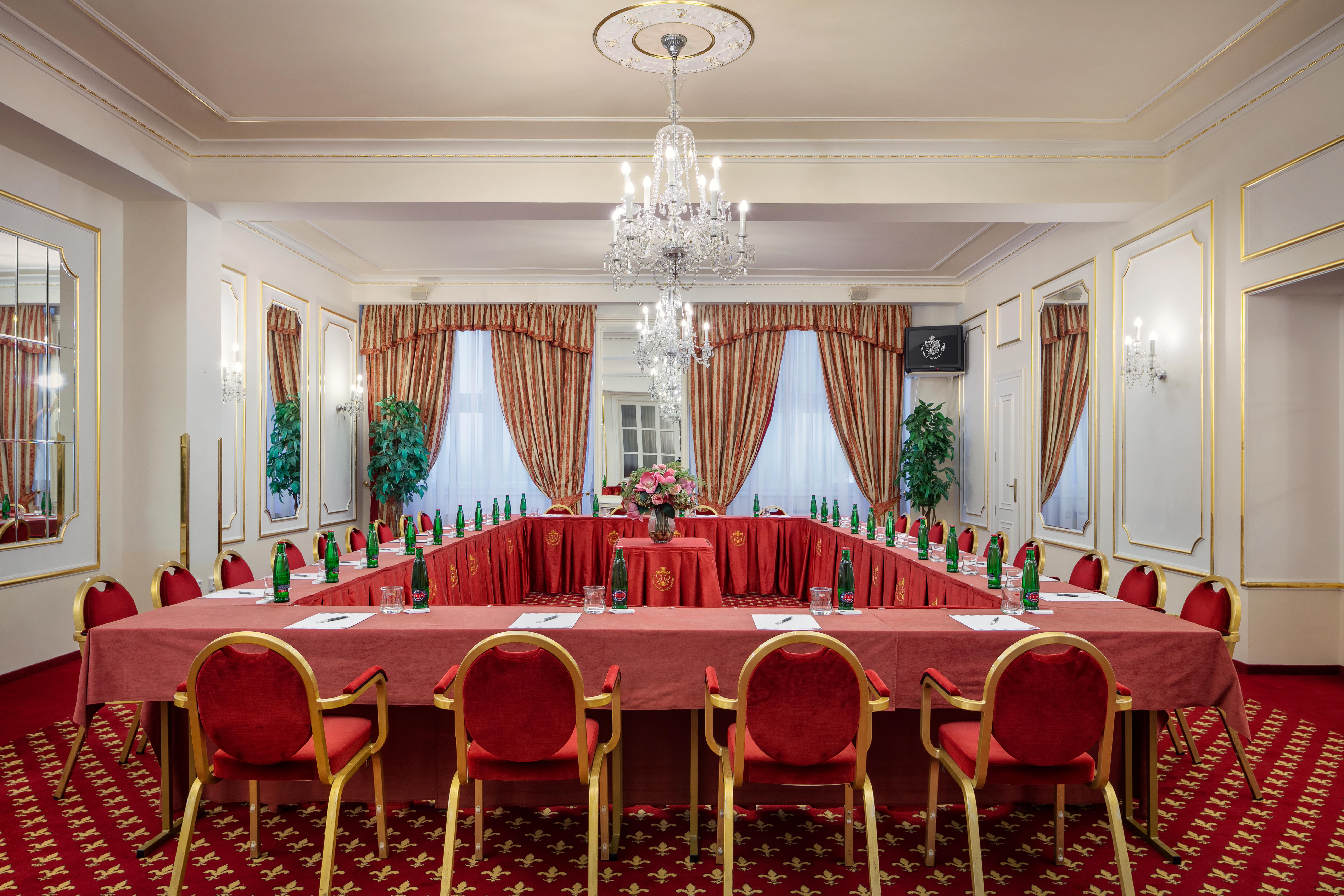 Otel Ambassador Zlata Husa