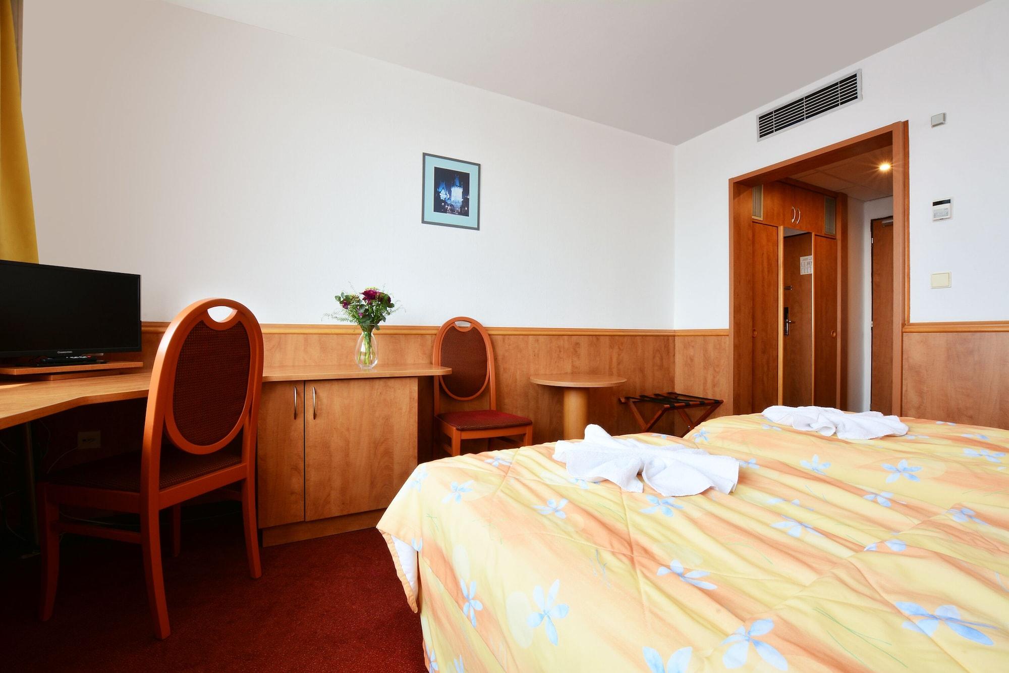 Olympik Hotel 4*