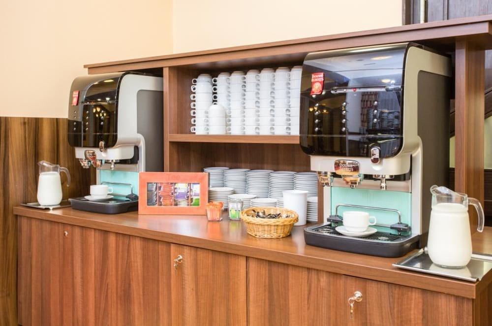 Globus Hotel 3*