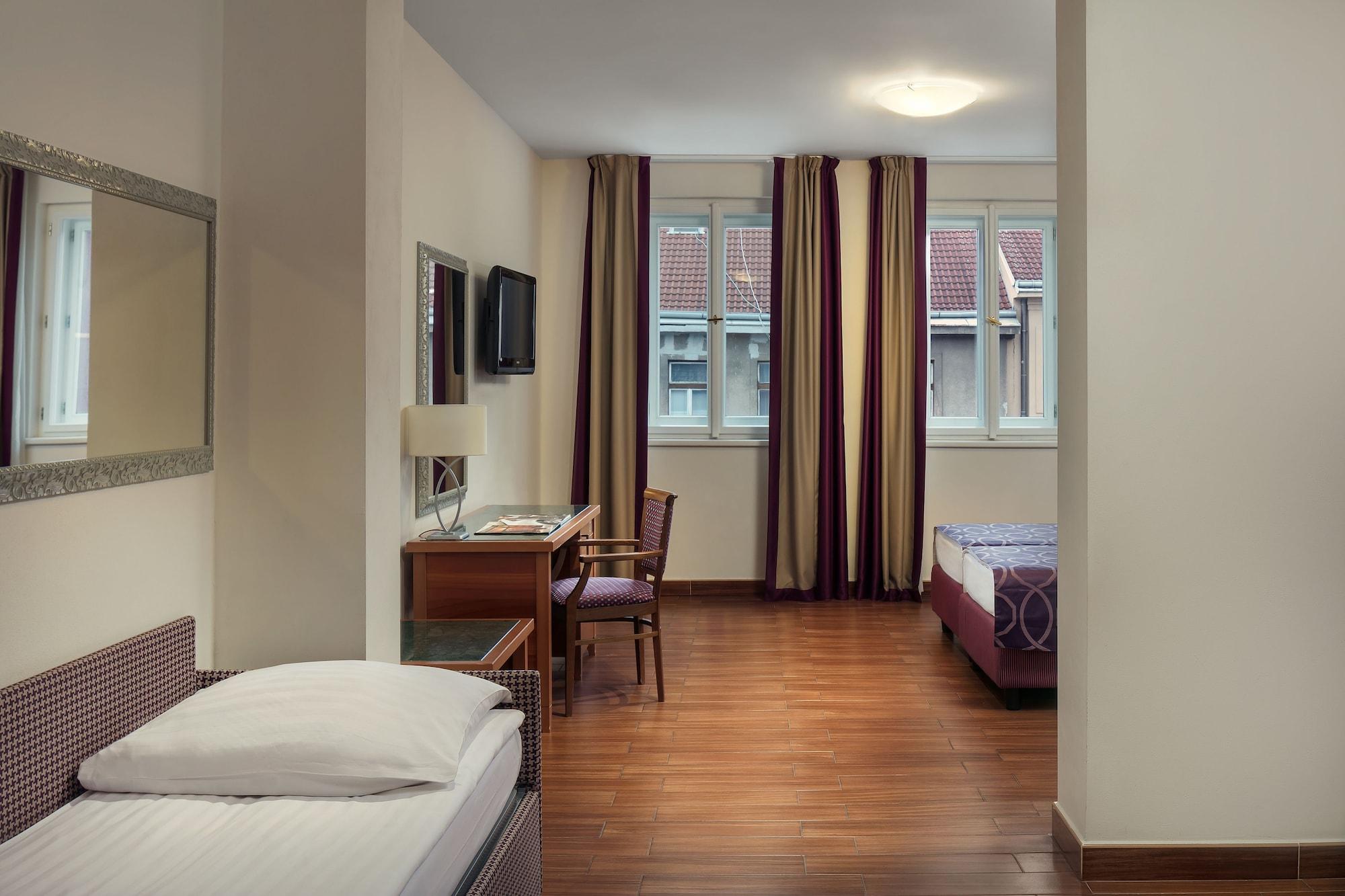 Galileo Hotel