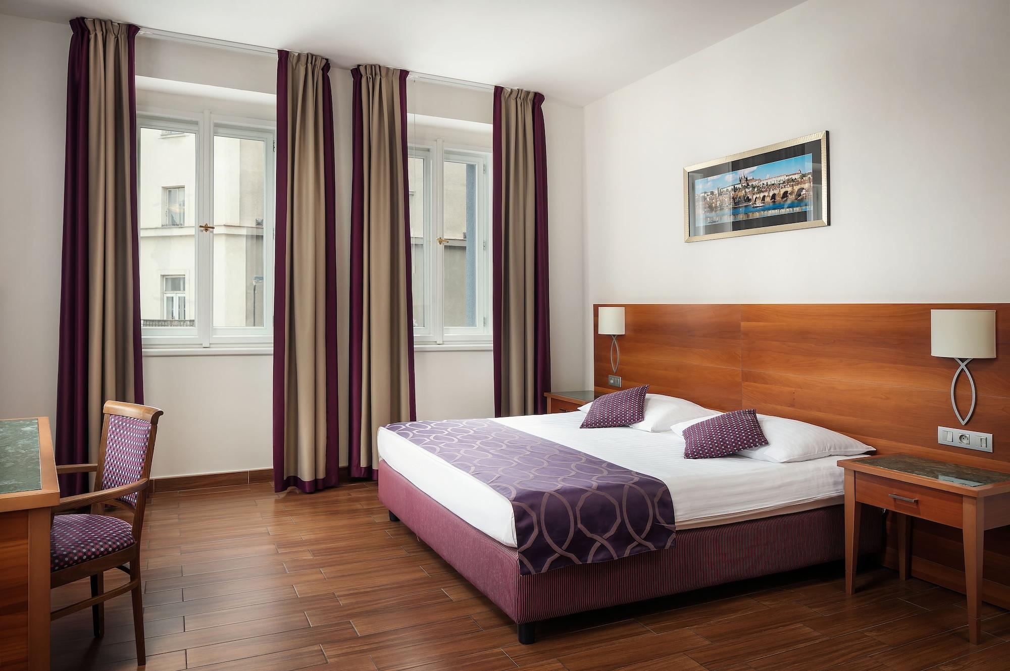Galileo Hotel