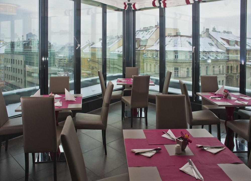 Galileo Hotel