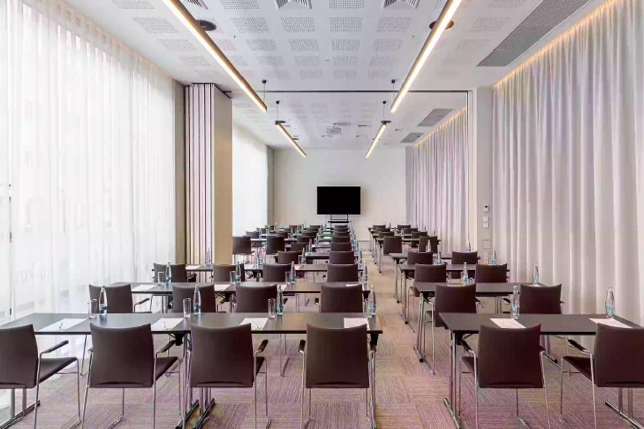 By Ihg Hotel
