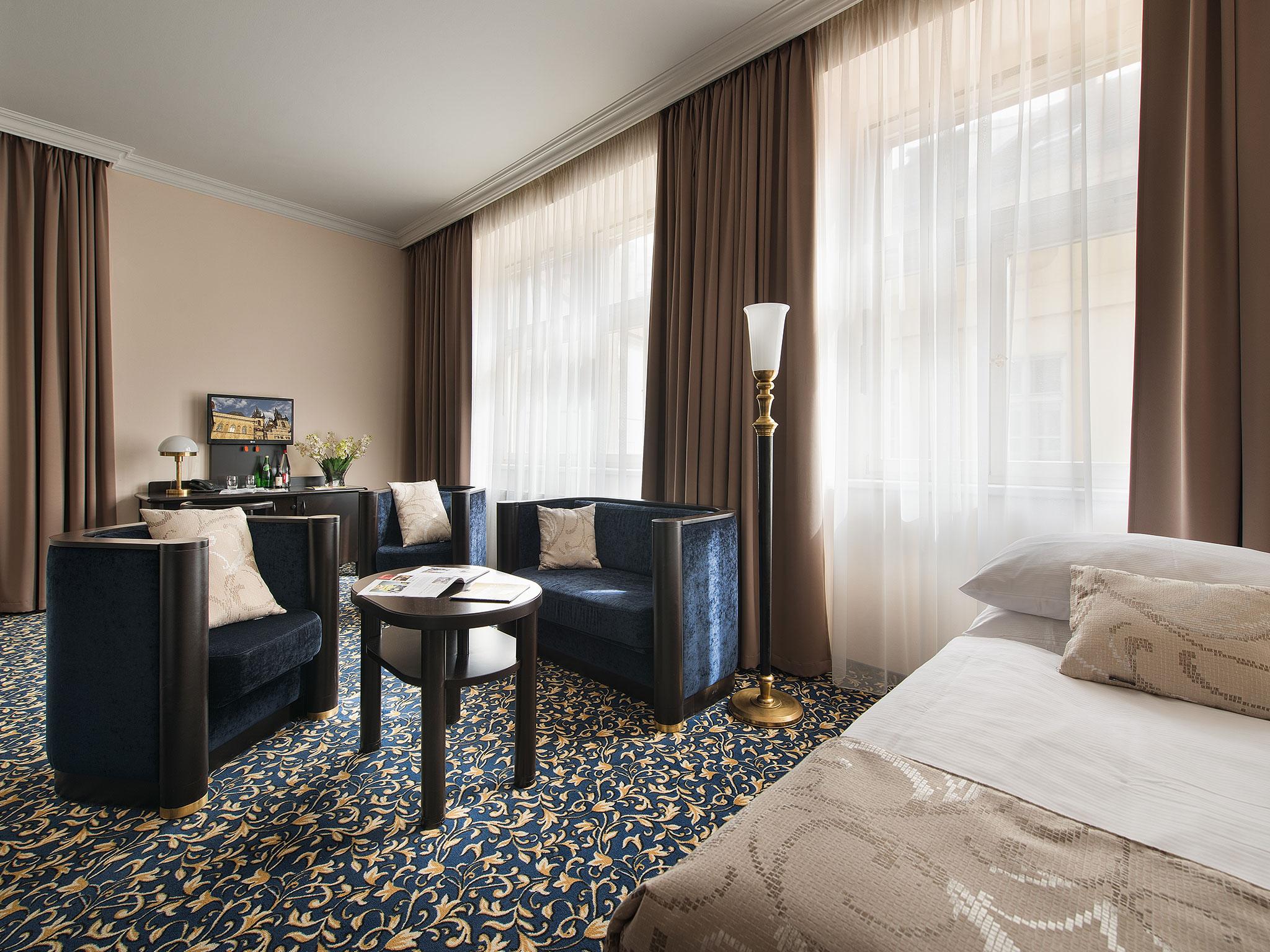 Ea Royal Esprit Otel