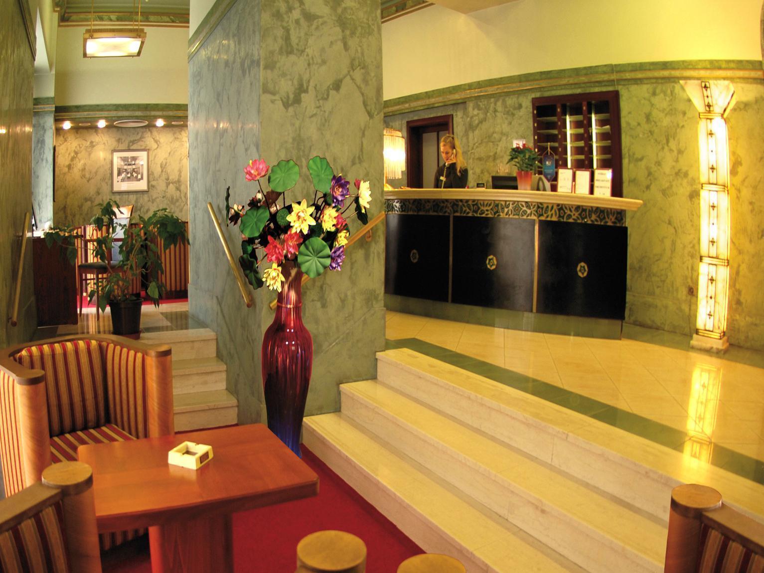 Ea Royal Esprit Otel Prag