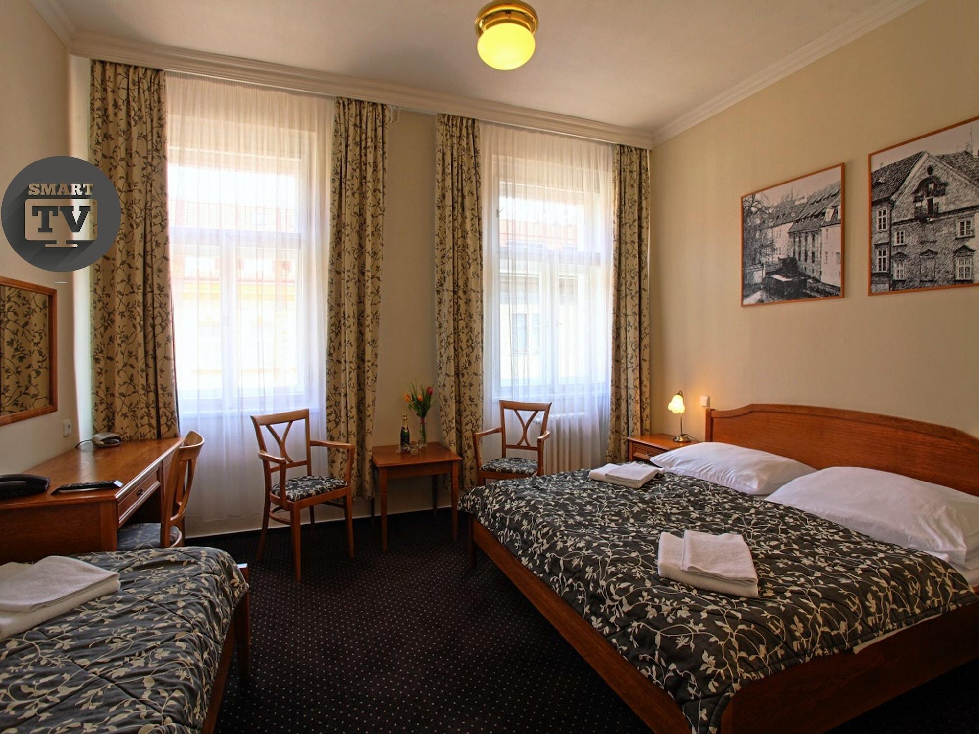 Hotel Anna 3*