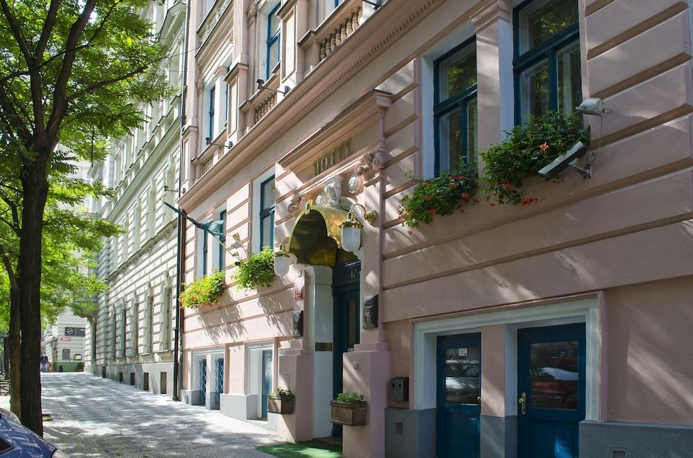 Hotel Anna