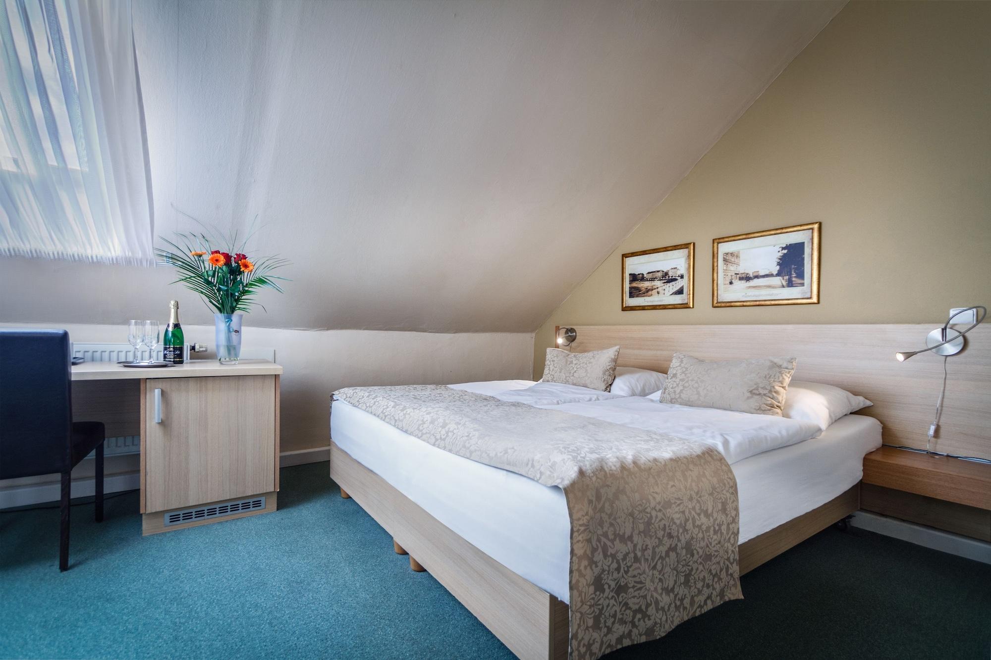 Taurus 4* Prague