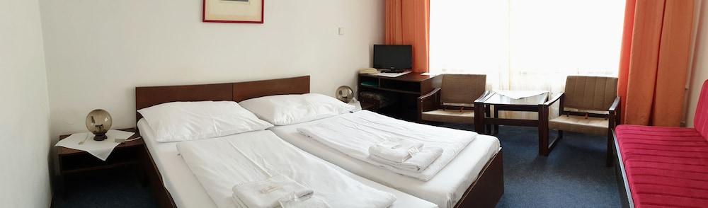 Hotel Self-service Ostas