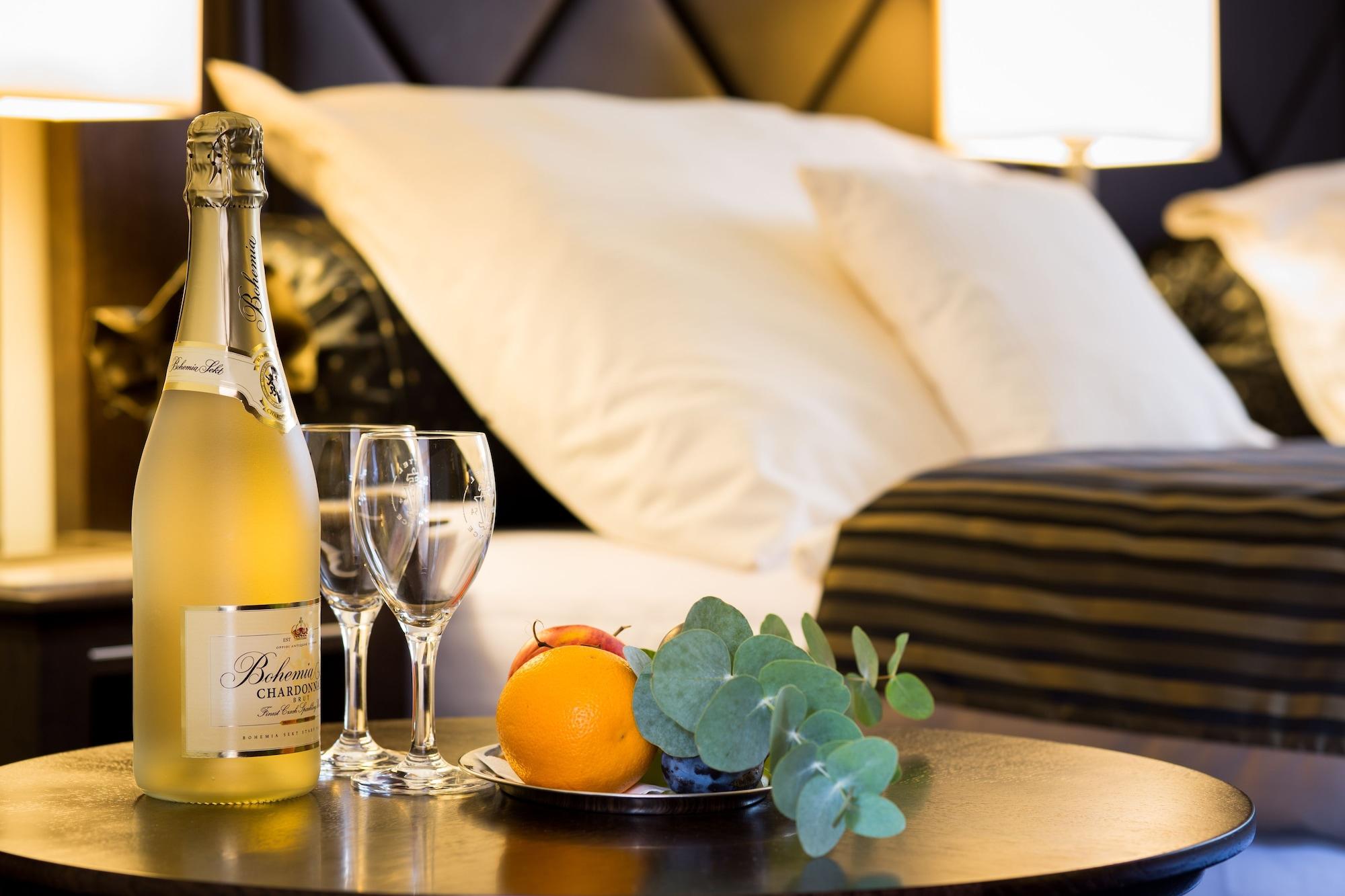 Selsky Dvur - Bohemian Village Courtyard Hotel Prague