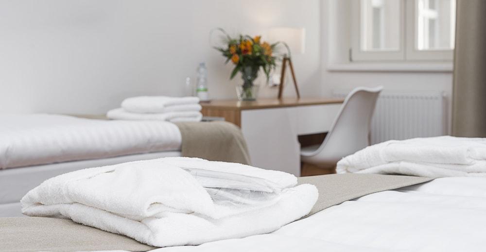 Garden Court 4* Prague
