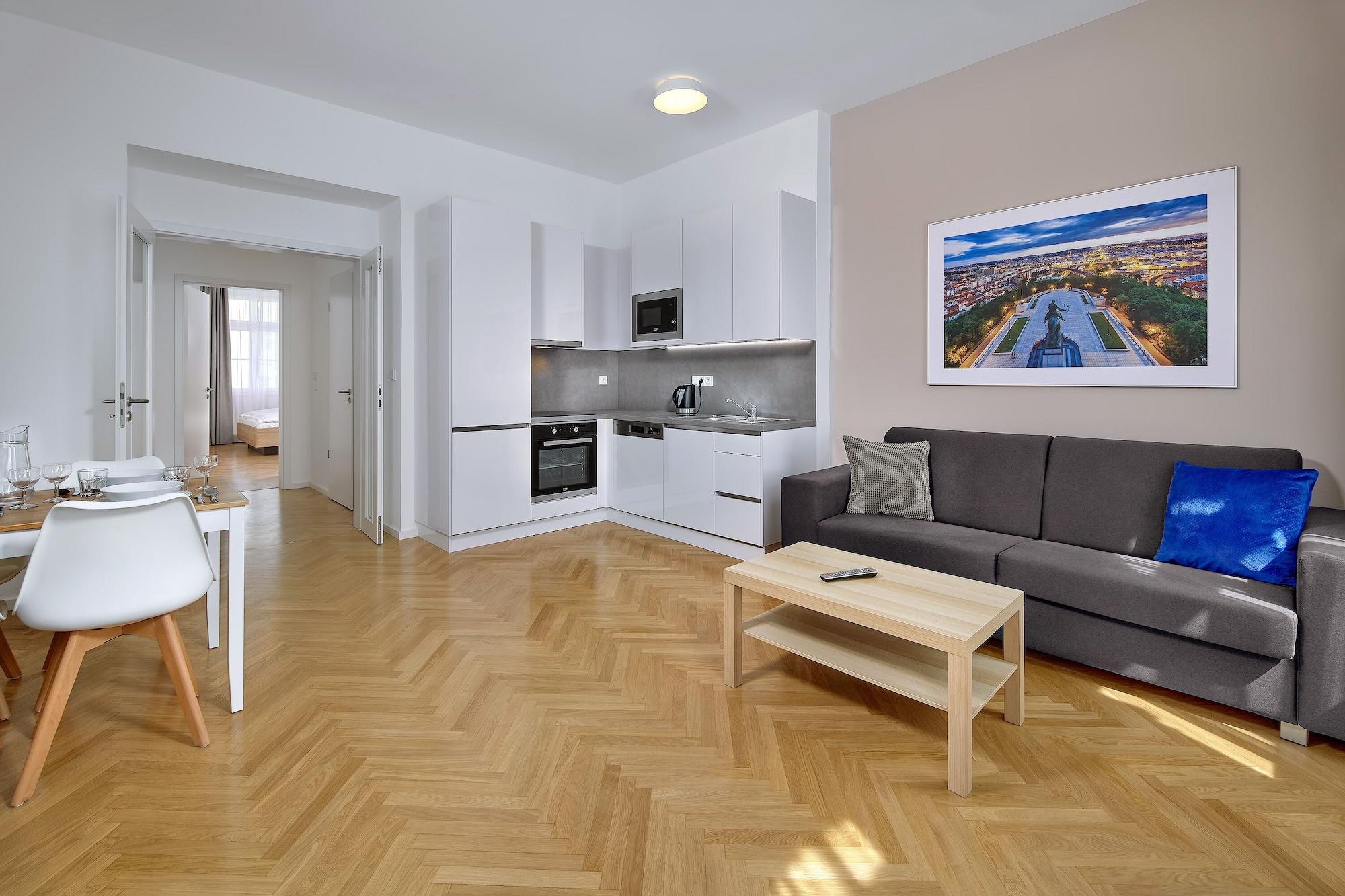 Apart Otel Downtown Kodanska 4*