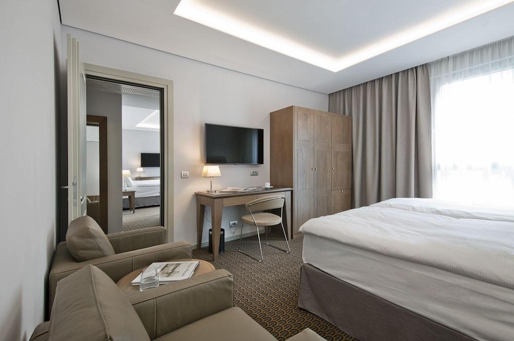 Royal 4* Prague
