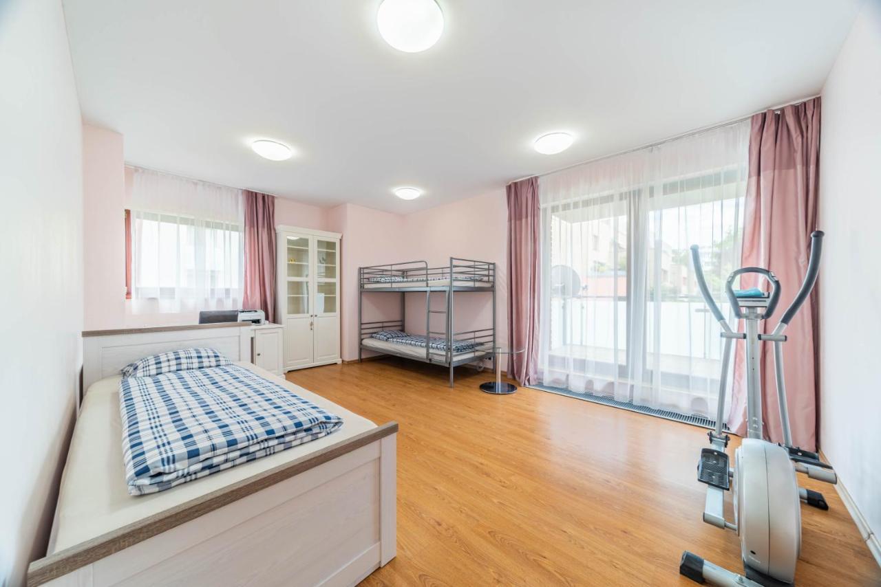 Krasne Ubytovani S Balkonem Daire *