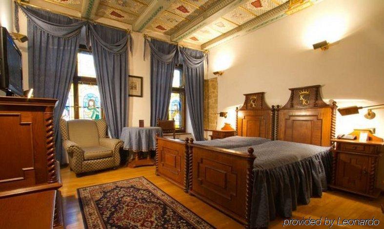 The King Charles 4*