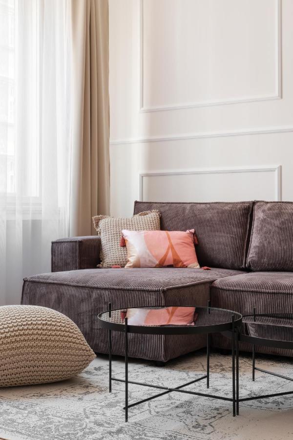 Apartamento Days - Glamorous W Balcony Near Vltava River *