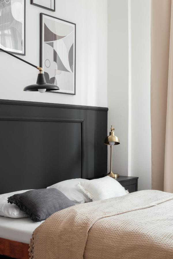 Days - Glamorous W Balcony Near Vltava River Apartamento Praga
