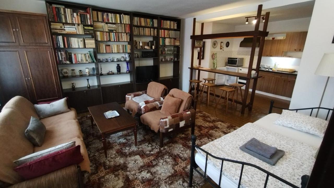 Zbraslav Old Garden Apartment