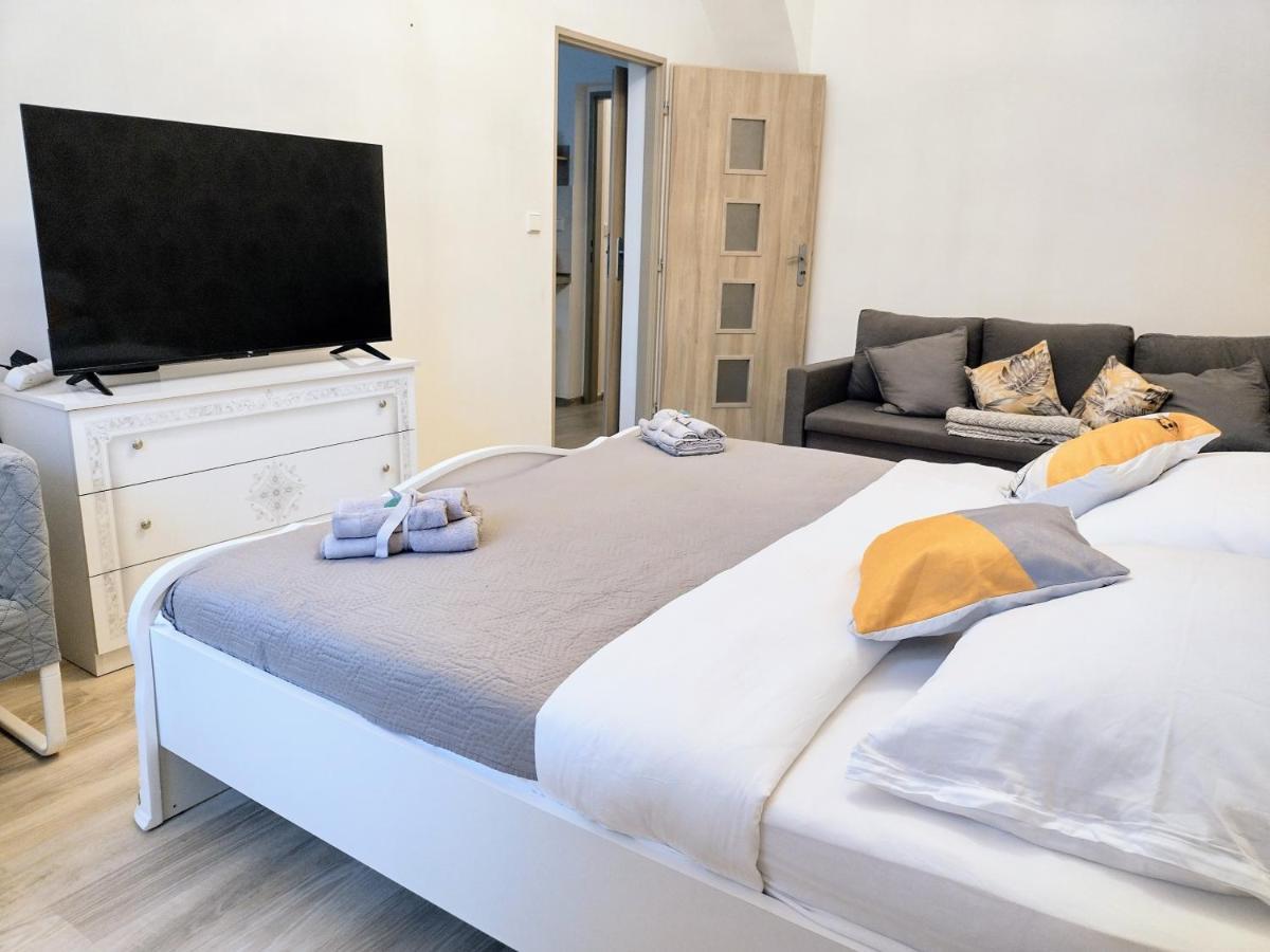 Apartamento Viaducto De Karlin - Aparment *