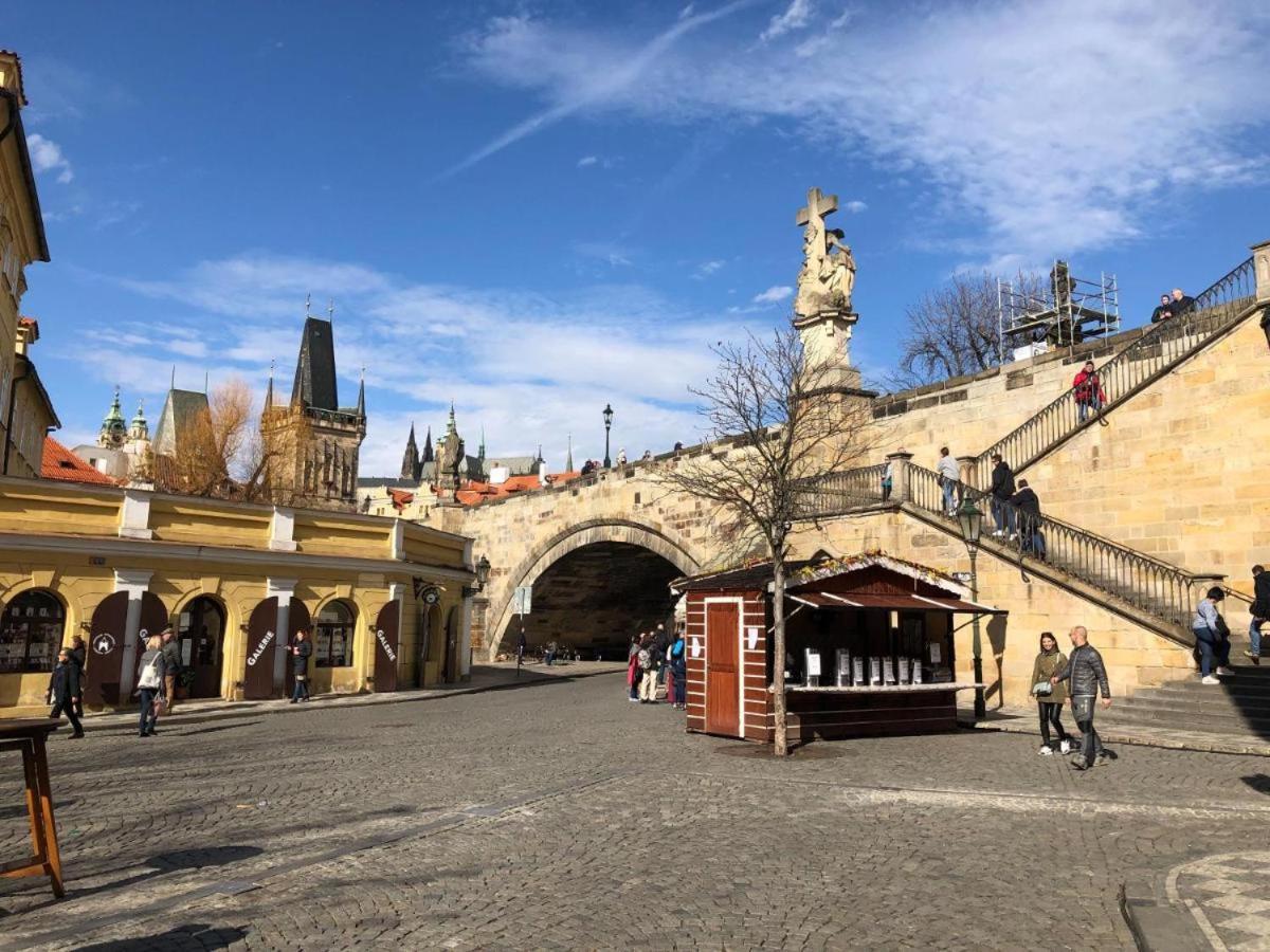 River View By Charles bridge Daire Prag