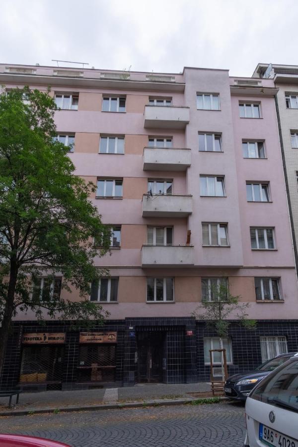 Apartment Days - Designer W Fold-up Bed - Trendy Neighborhood Prague