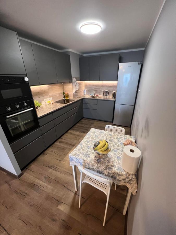 Apartment F&m