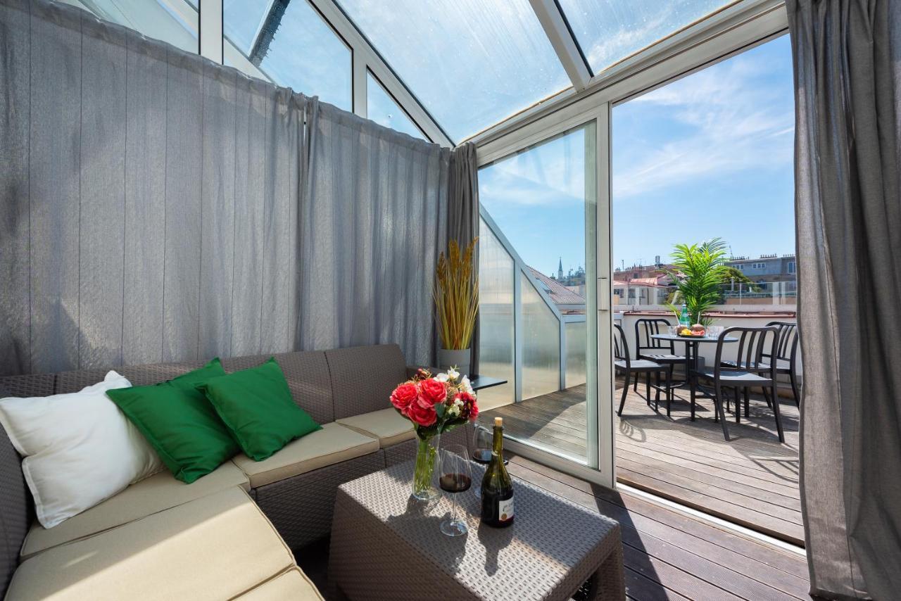 Apartment Duplex In On Mala Stepanska Prague
