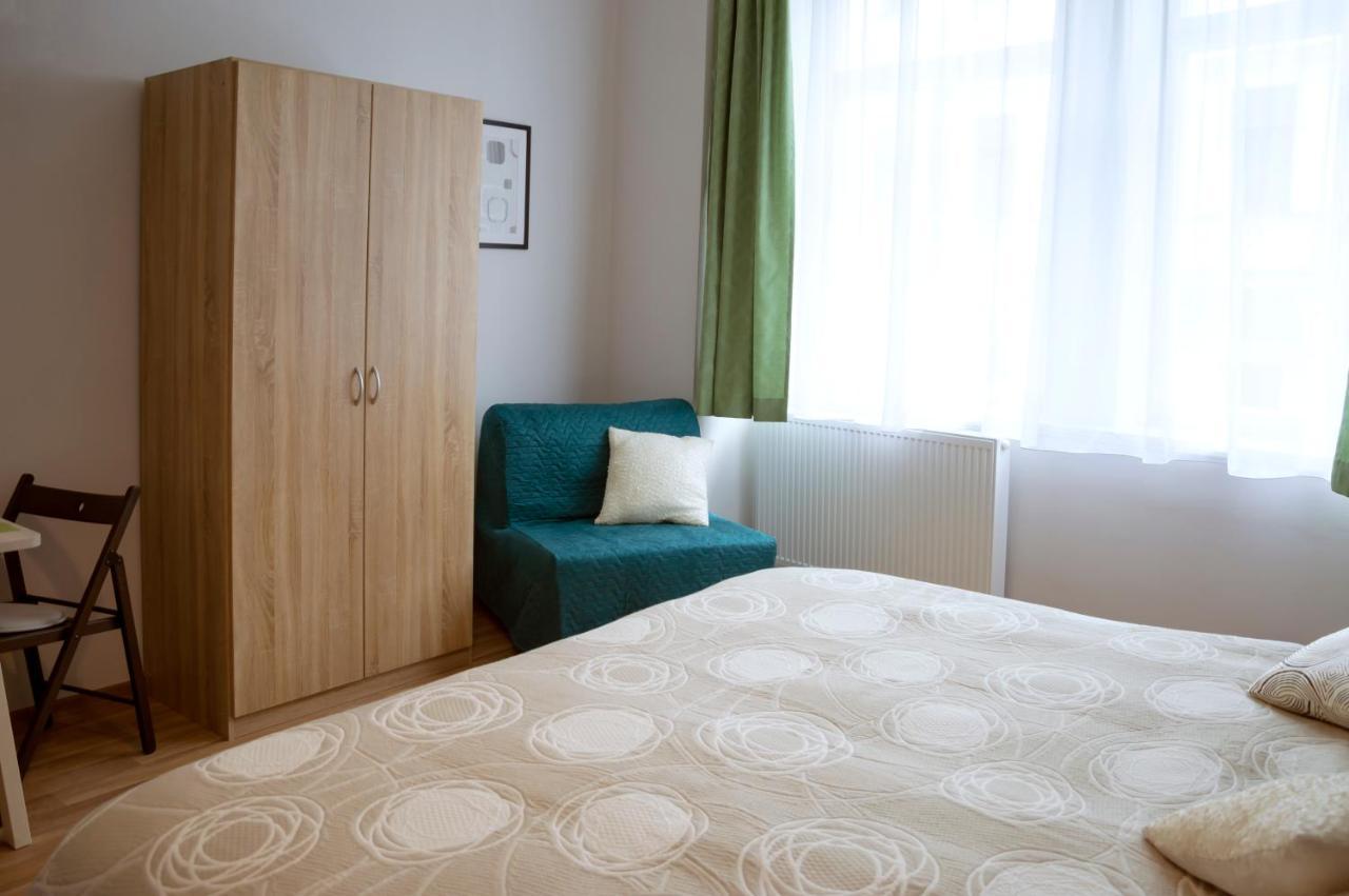 Apartment Krakovska 5