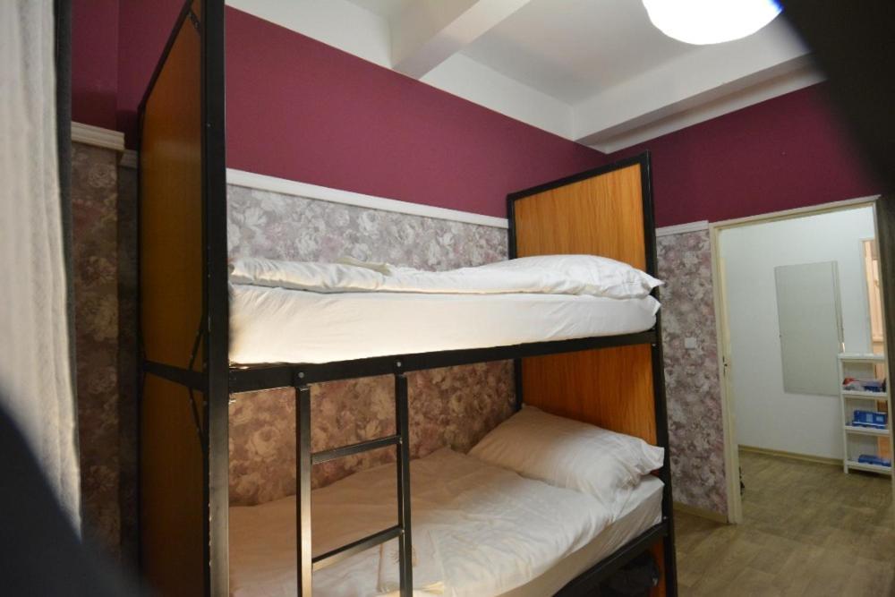Helen U Namesti Miru Prague