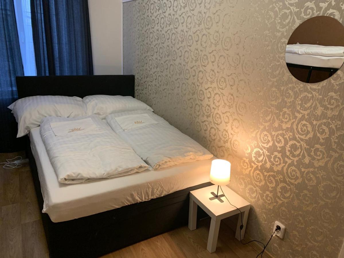 Helen U Namesti Miru Auberge de jeunesse Prague
