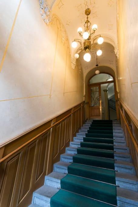 Castle King's Chic Apartment *