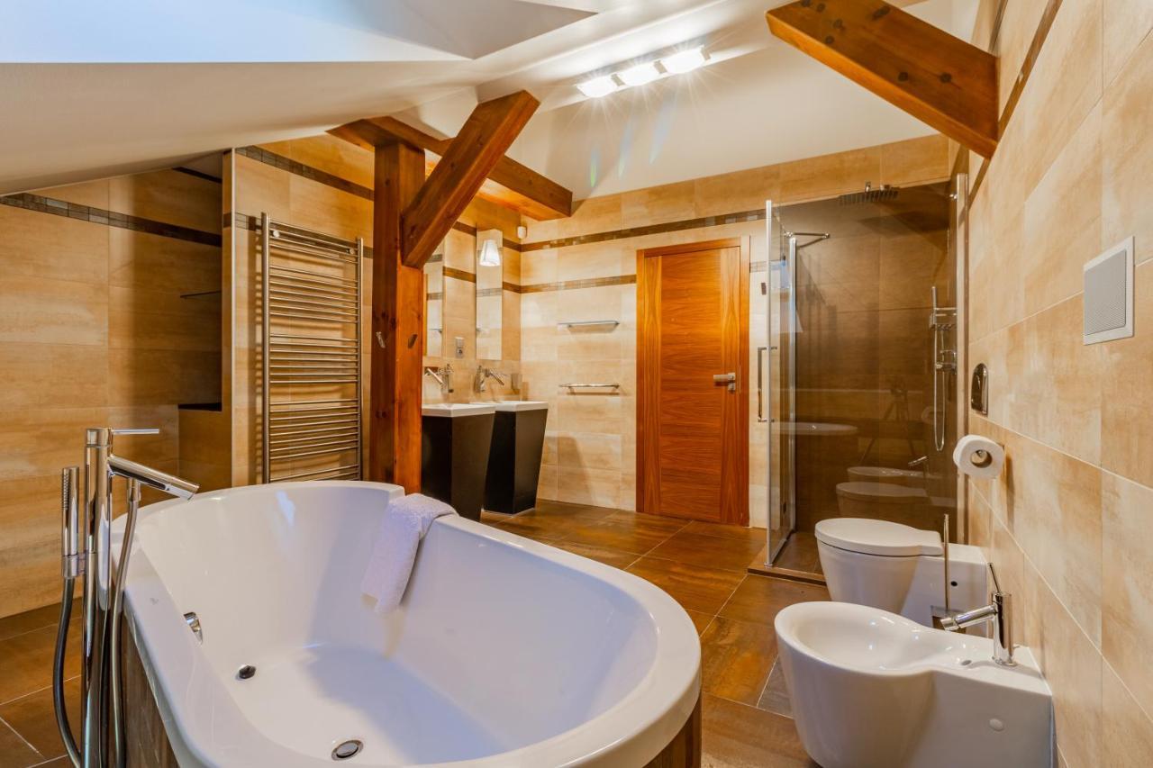 Apartamento Days - Spacious 117m2 Attic Retreat W Ac - Near Old Town Sq Praga