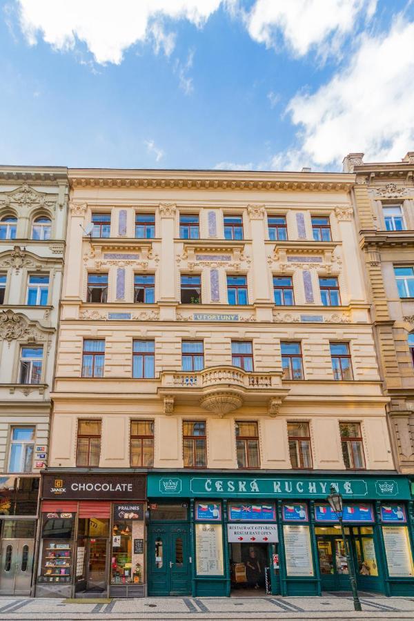 Days - Spacious 117m2 Attic Retreat W Ac - Near Old Town Sq Praga