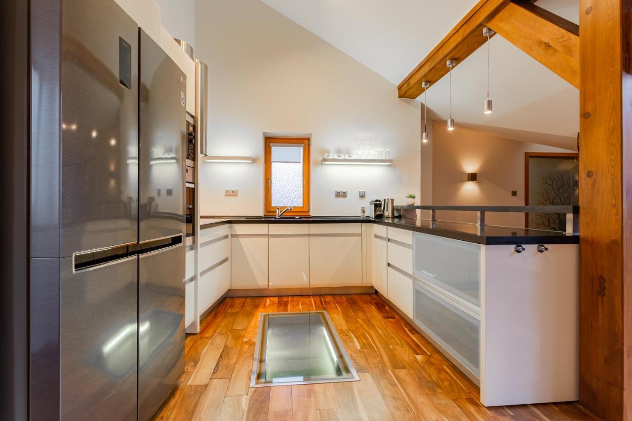 Apartamento Days - Spacious 117m2 Attic Retreat W Ac - Near Old Town Sq *
