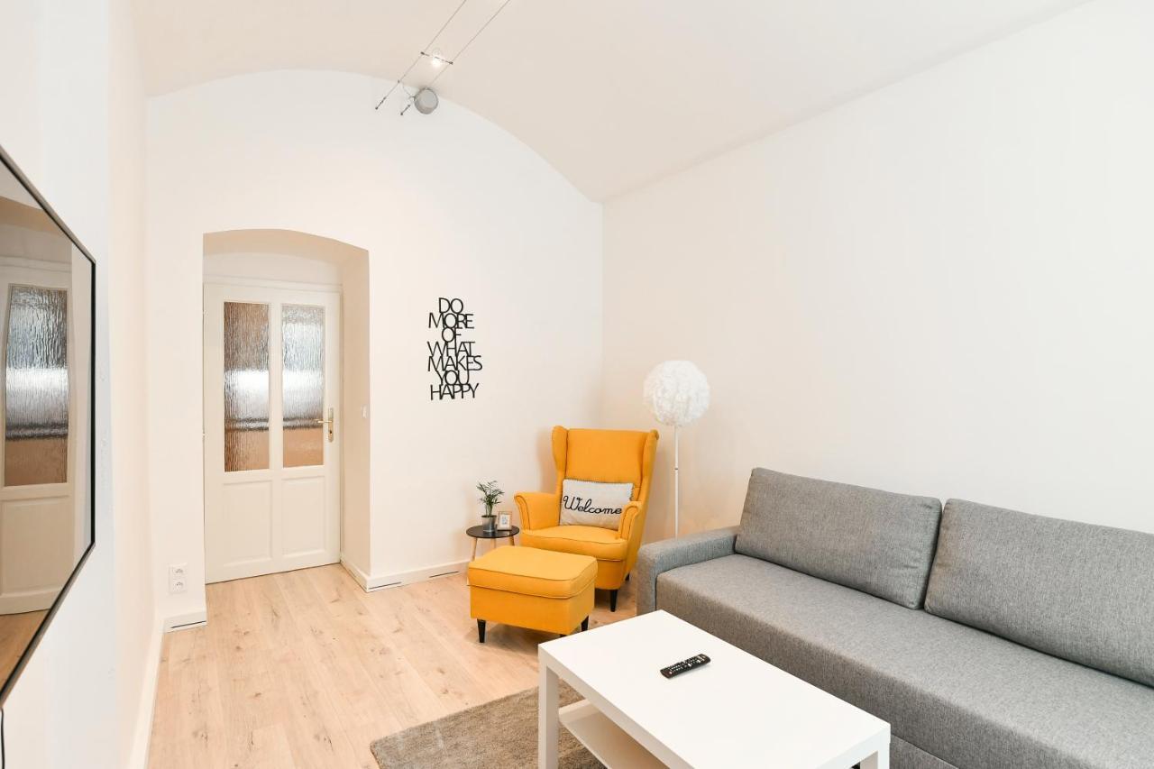 Apartment Kubelikova 32 *