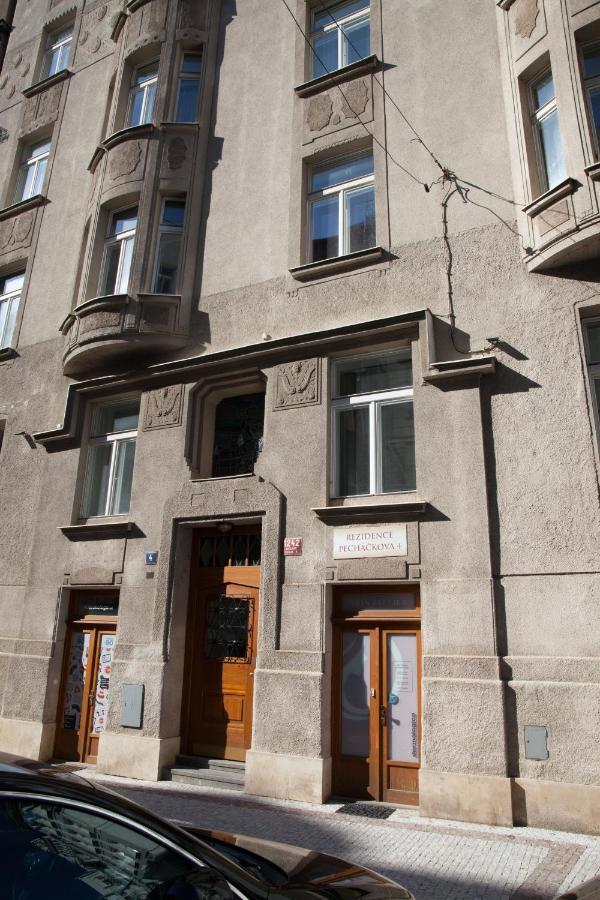 Apartamento 2b Pechackova Family With Balcony By The River Praga