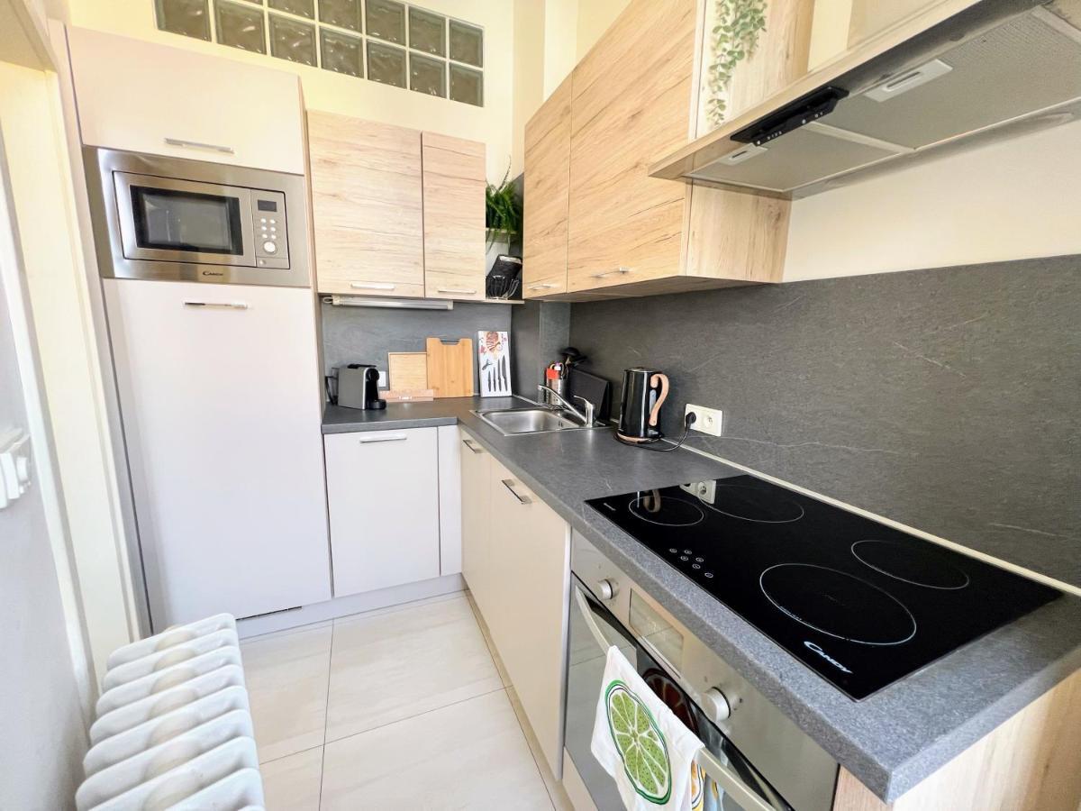 Beautiful & Peaceful With Cute Balcony Appartement Prague