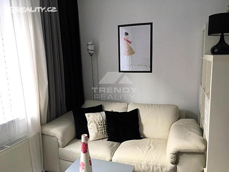 Apartamento Apartman 2+kk, 50 M2 V Klidne Lokalite. 10 Min Od Centra Prahy. Praga