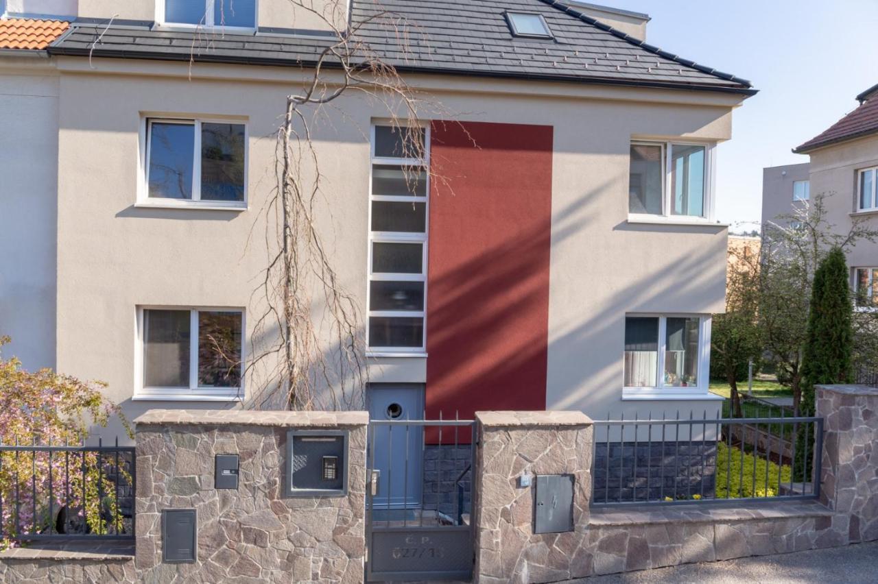 Apartamento Apartman 2+kk, 50 M2 V Klidne Lokalite. 10 Min Od Centra Prahy. Praga