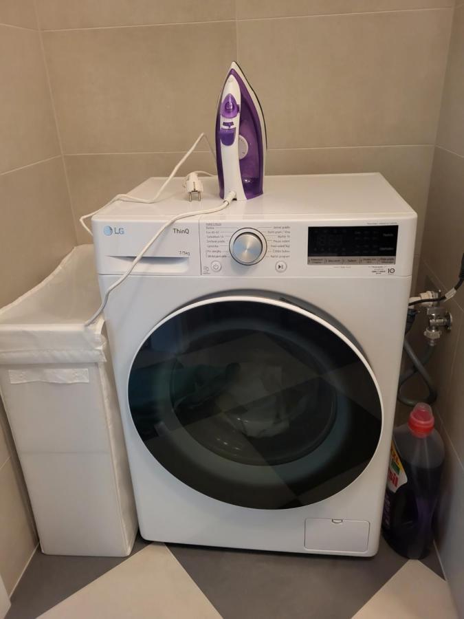 New In Karlin, 8, Close To Center * Prague