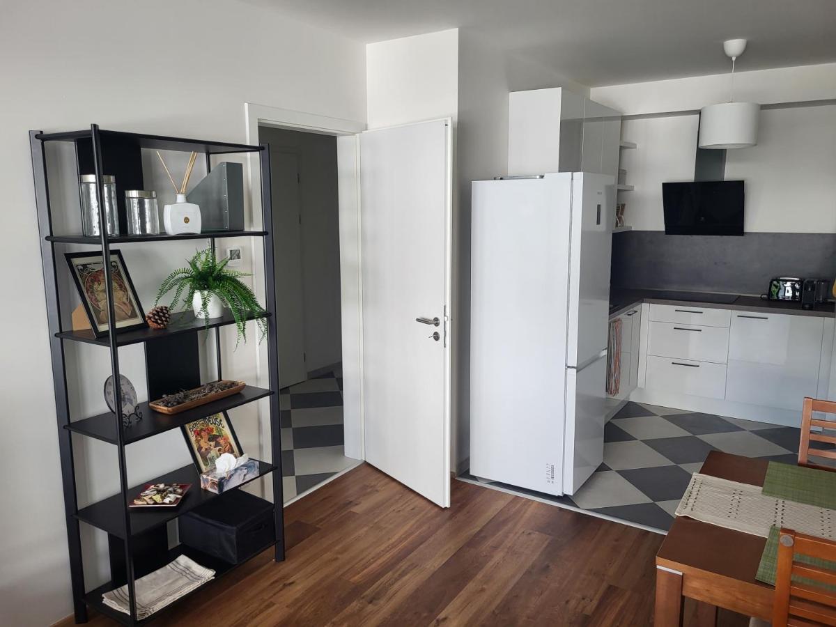 Apartment New In Karlin, 8, Close To Center *