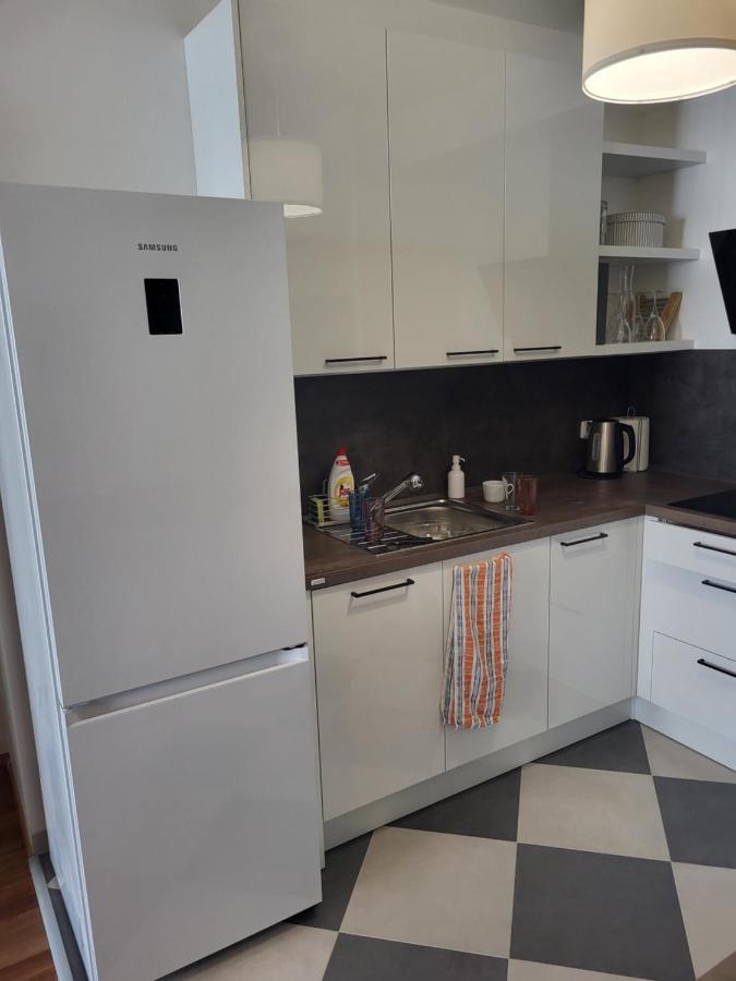New In Karlin, 8, Close To Center * Prague