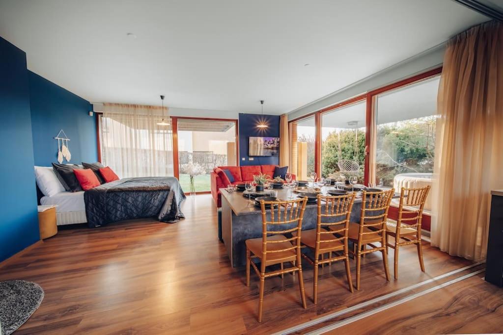 Apartment Design Architect With 2