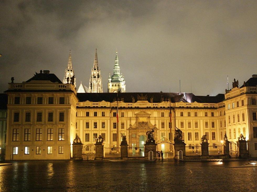 The Bookhouse, 5-bedroom By Castle Prague