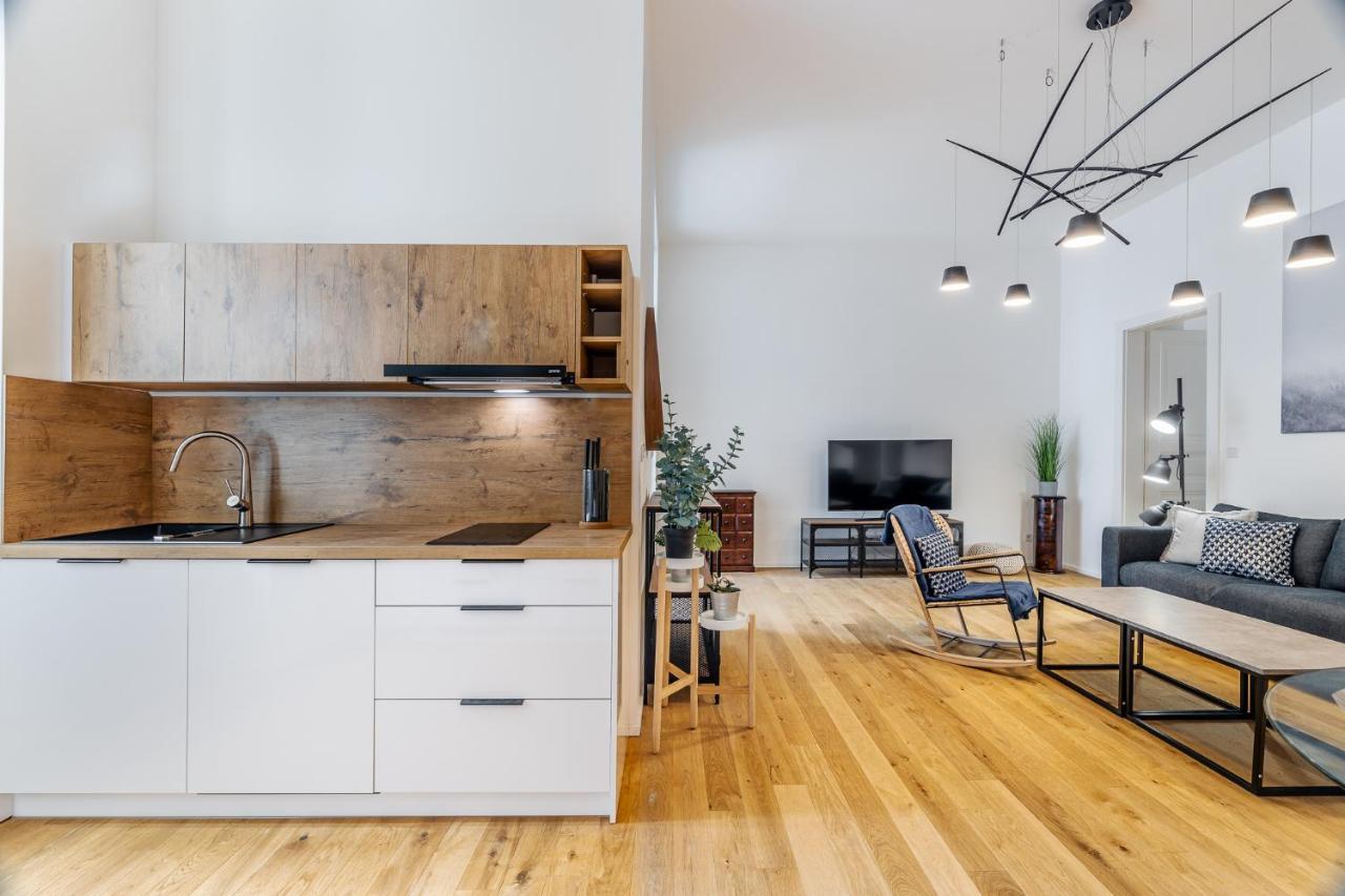 Elegant Located In The Centre Of Prag