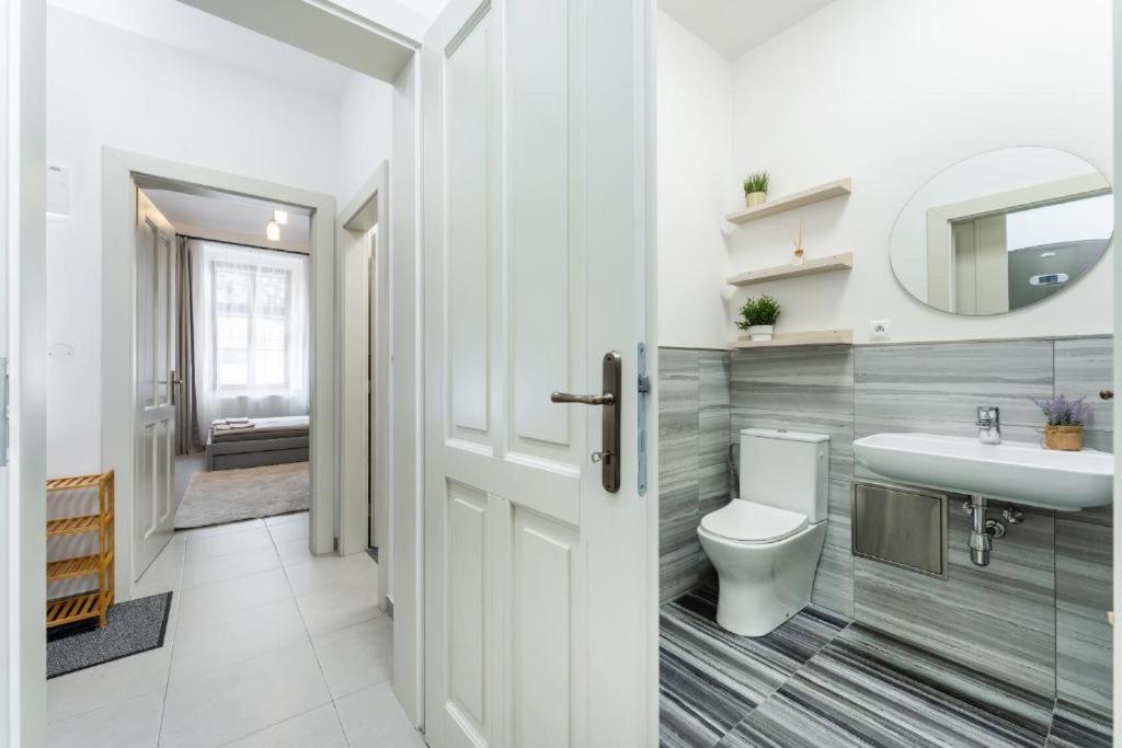 Nice Apartman In New Town *