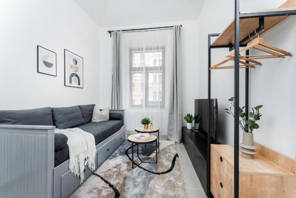 Nice Apartman In New Town Apartment *
