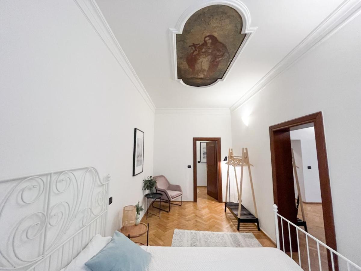 Daire Price & Location - Historic Square Residency Prag
