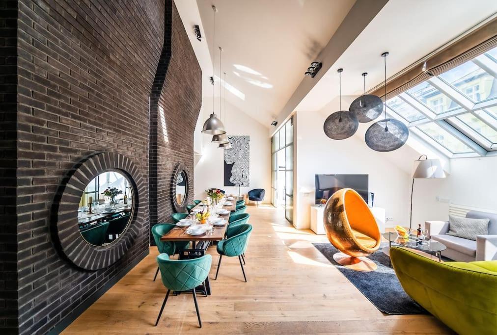 Apartment 5br+2bath Old Town Industrial Penthouse, A/c Prague